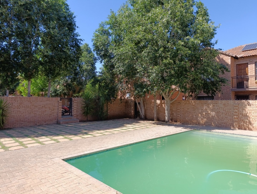 2 Bedroom Property for Sale in Vredenhof Sh Free State